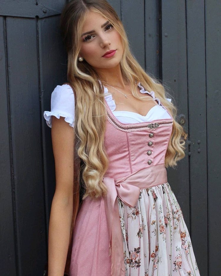 Alice Schmidt Dirndl