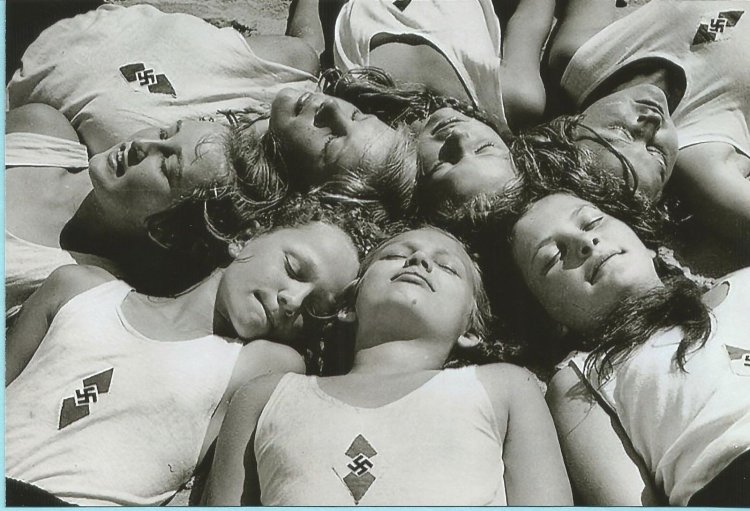 BDM - Bund Deutscher Mädel (Union of German Girls)