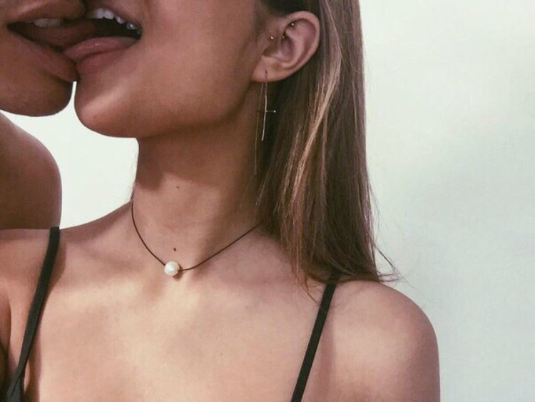 Keeping a kiss with the tongue