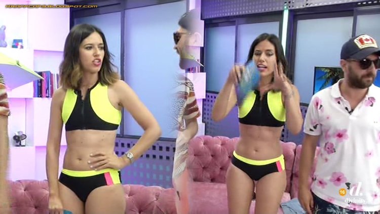 Nuria Gago in bikini