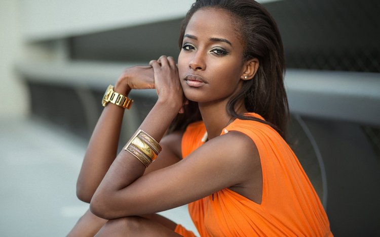 Fibi Tonkin Haley Marshall