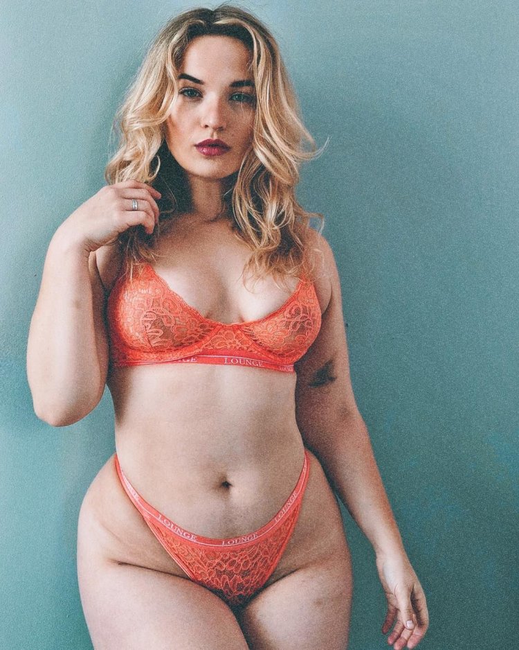 Hunter McGrady 2019