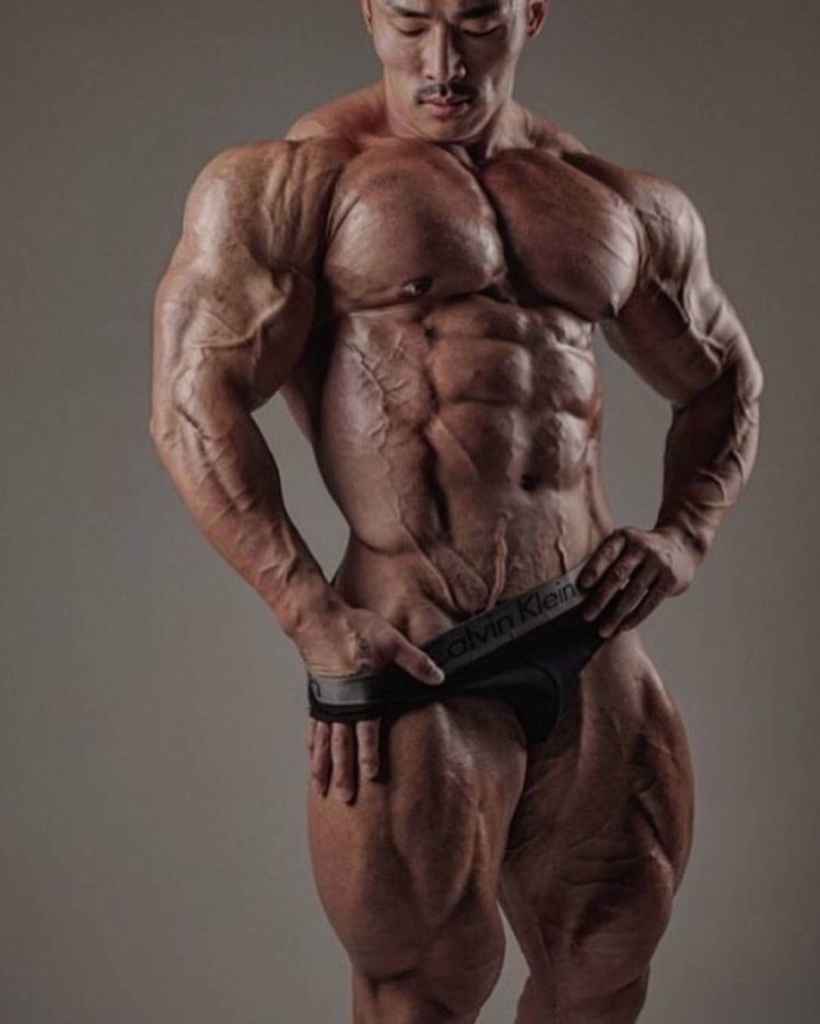 Anton Kuzmin Bodybuilder