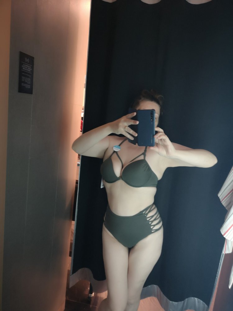 Selfie Polnenkaya in Yuial