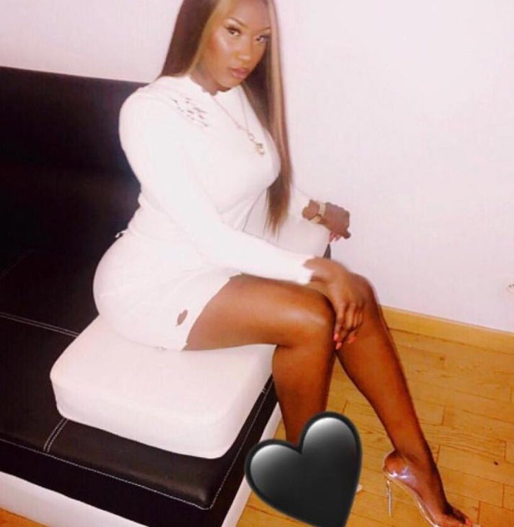 AYA NAKAMURA Instagram