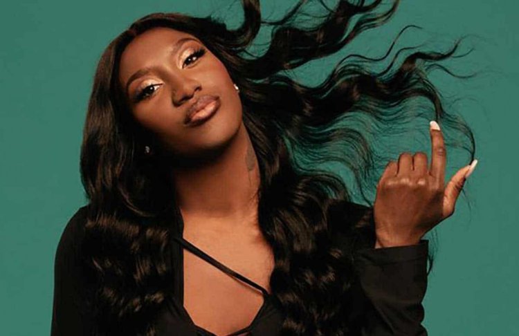 Singer Aya Nakamura Naked