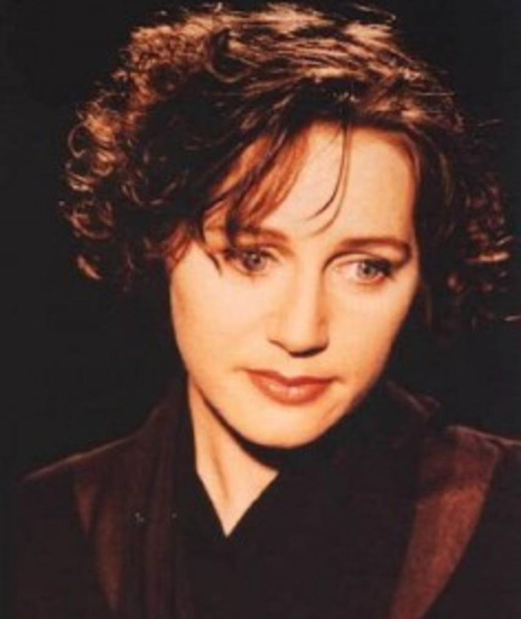 Elizabeth Fraser Coctor Twins