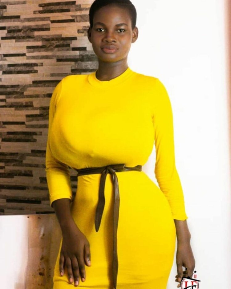 Pamela Odame without panties