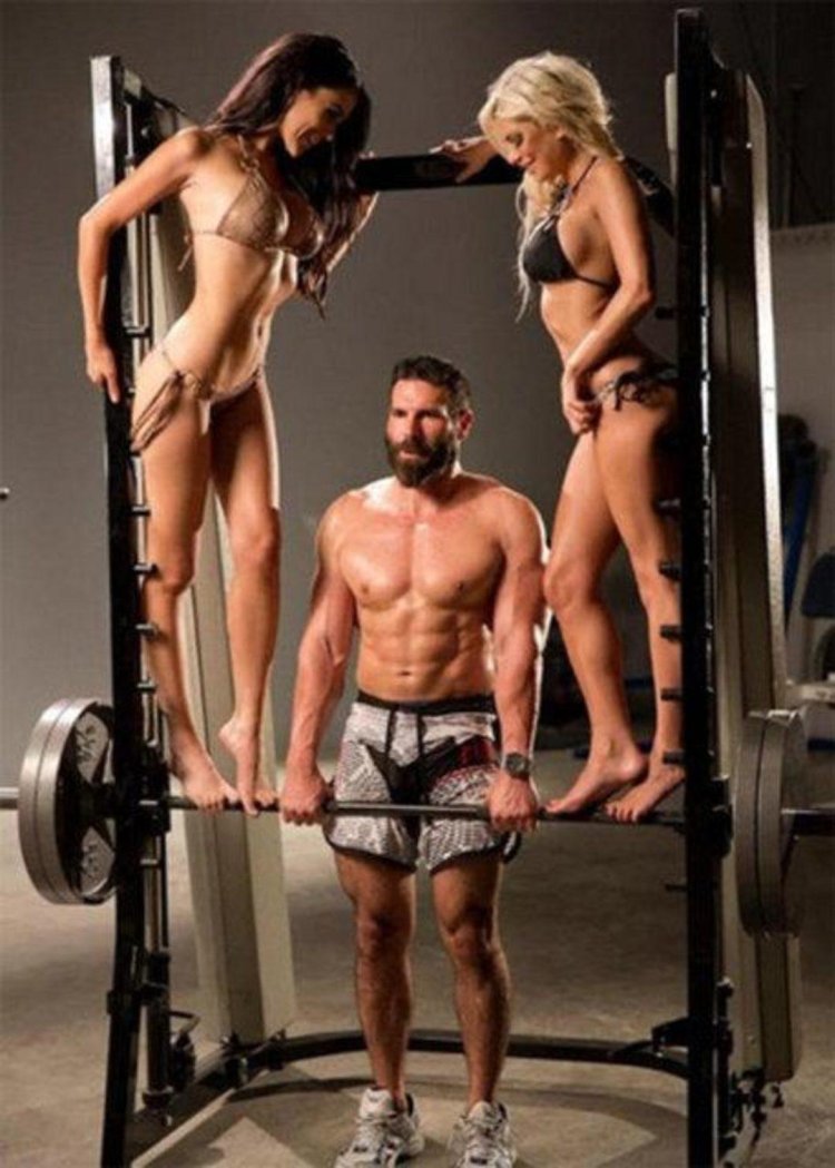 Dan Bilzerian with girls