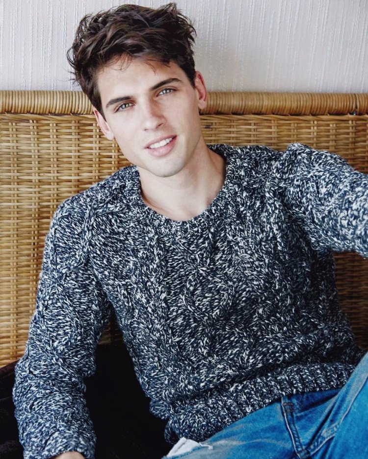 Dani Daniels in trousers