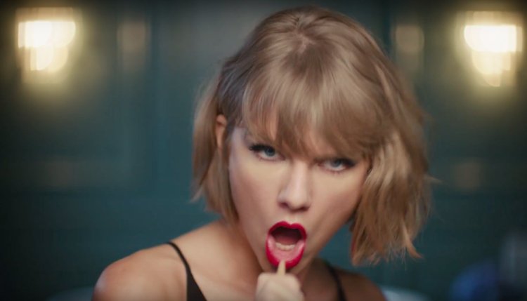 Taylor Swift in Apple Advertising