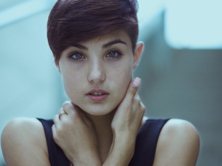 Photo shoot of a girl with a short haircut