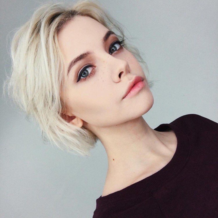 Kira Raush photo shoot