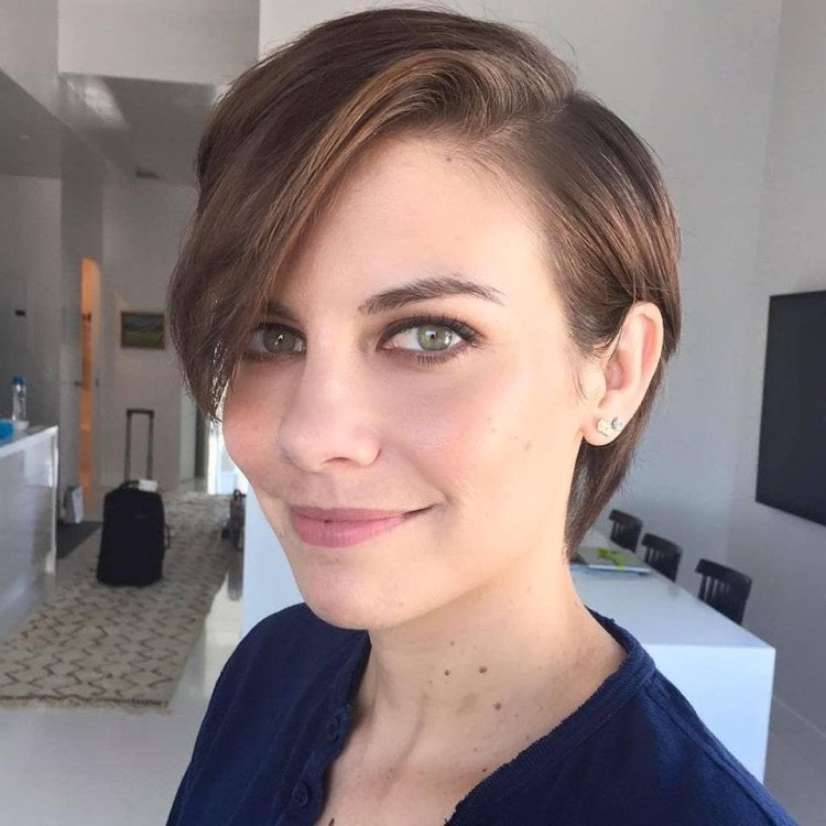 Lauren Cohen without makeup