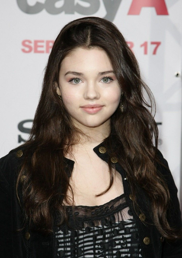 India Ishi and Olivia Hassi