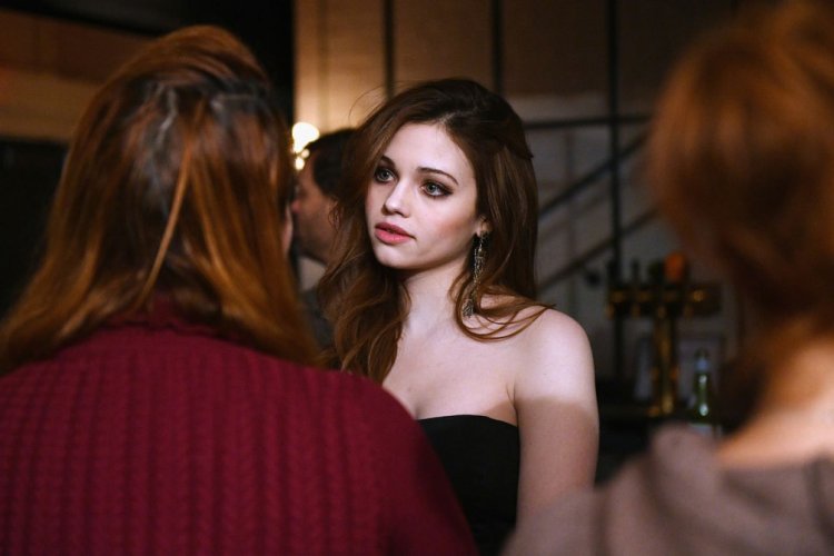 India Eisley Mirror