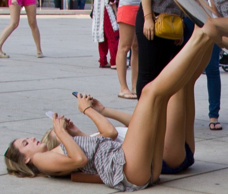 Photo jokes with girls are a shame