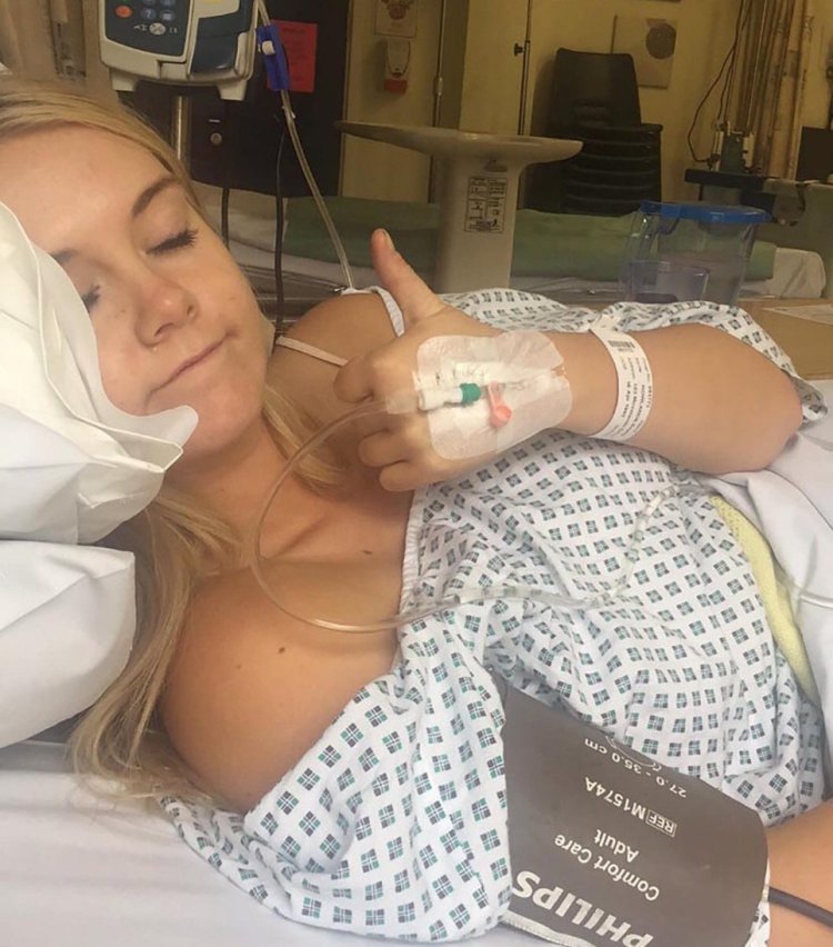 Girl Blonde in the hospital