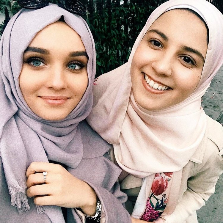 Girl in a hijab with big breasts