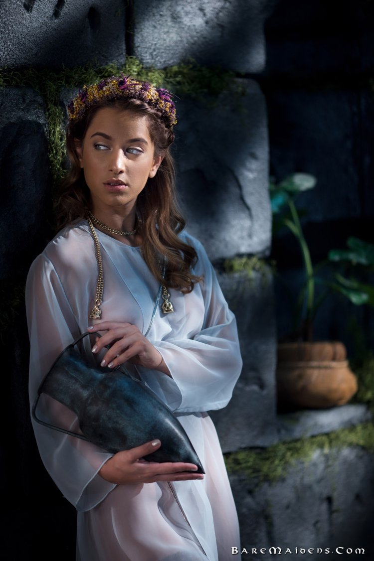 Baremaidens Marianne