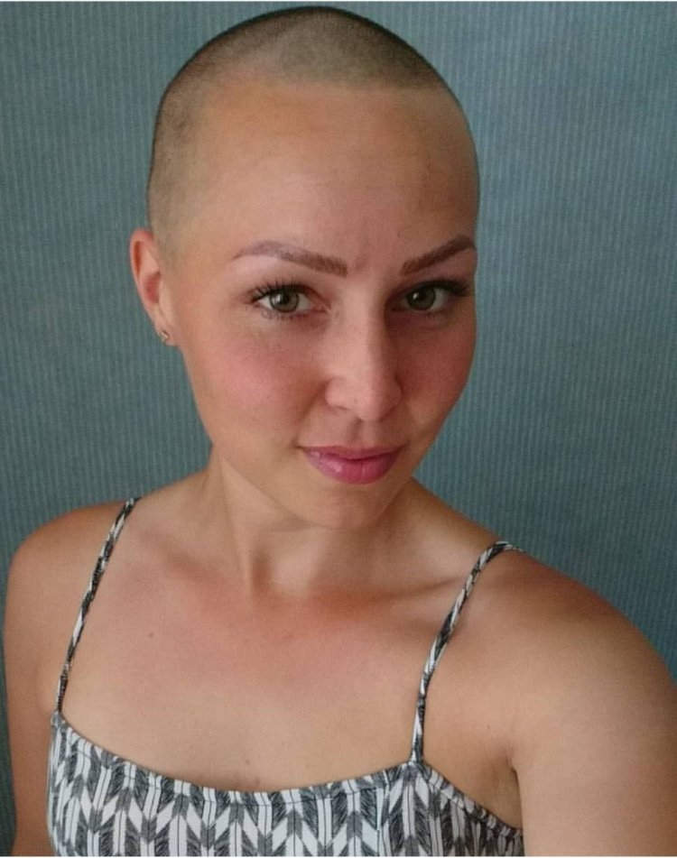 Women's haircut with a bang