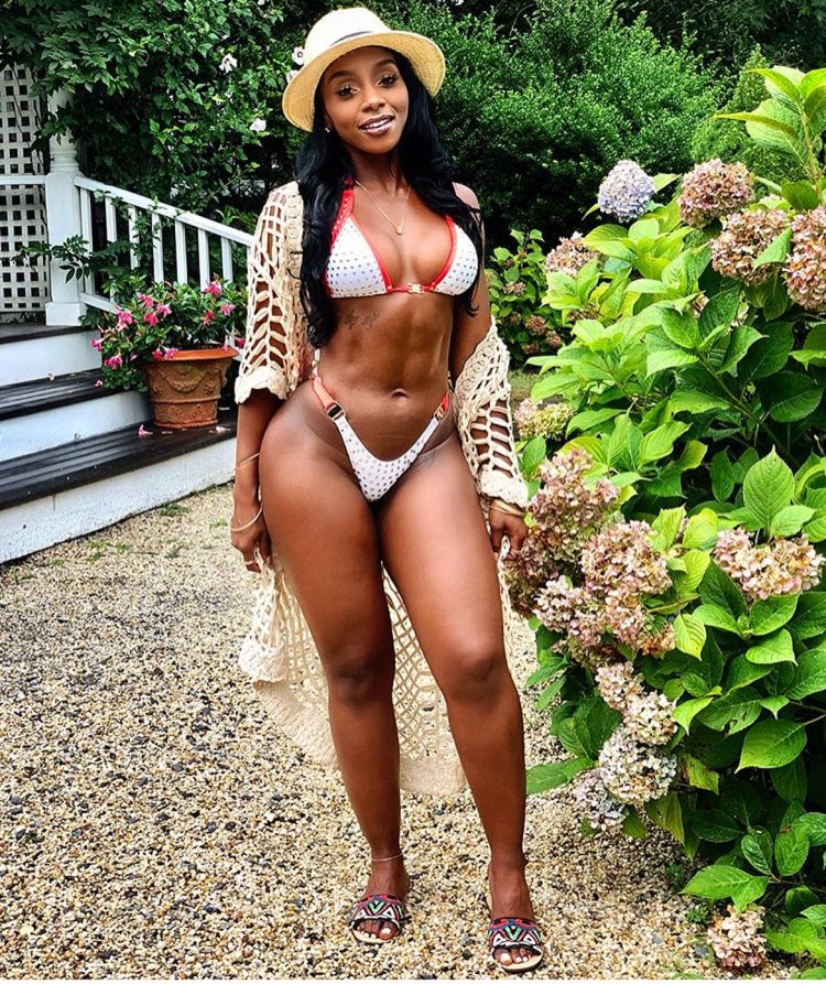 Girl Negro without clothes