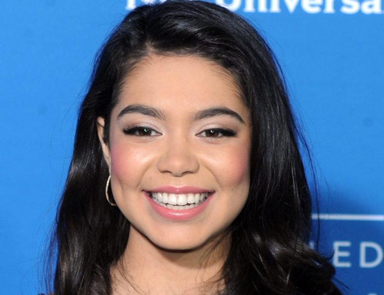 Auli Kravalho kaming out