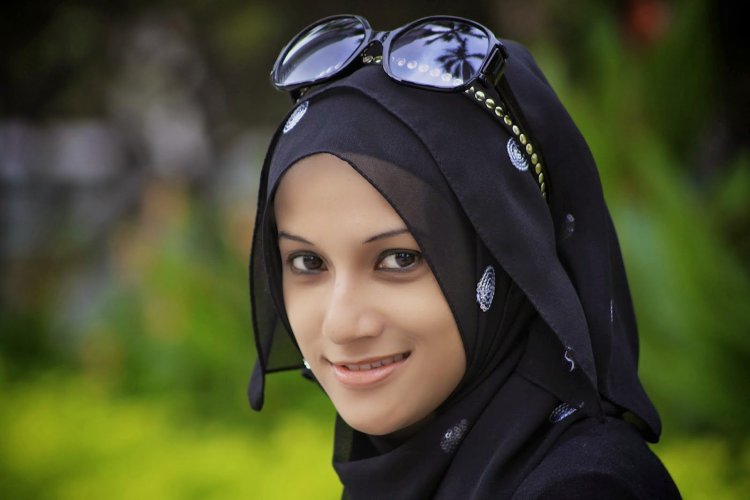 Arab women