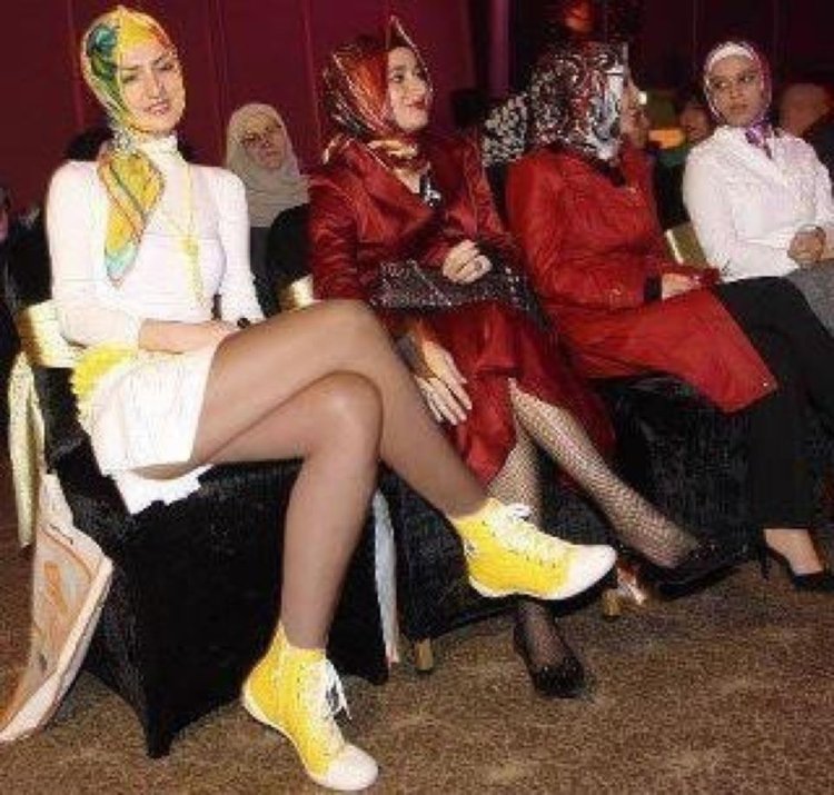 Hijab and openwork stockings