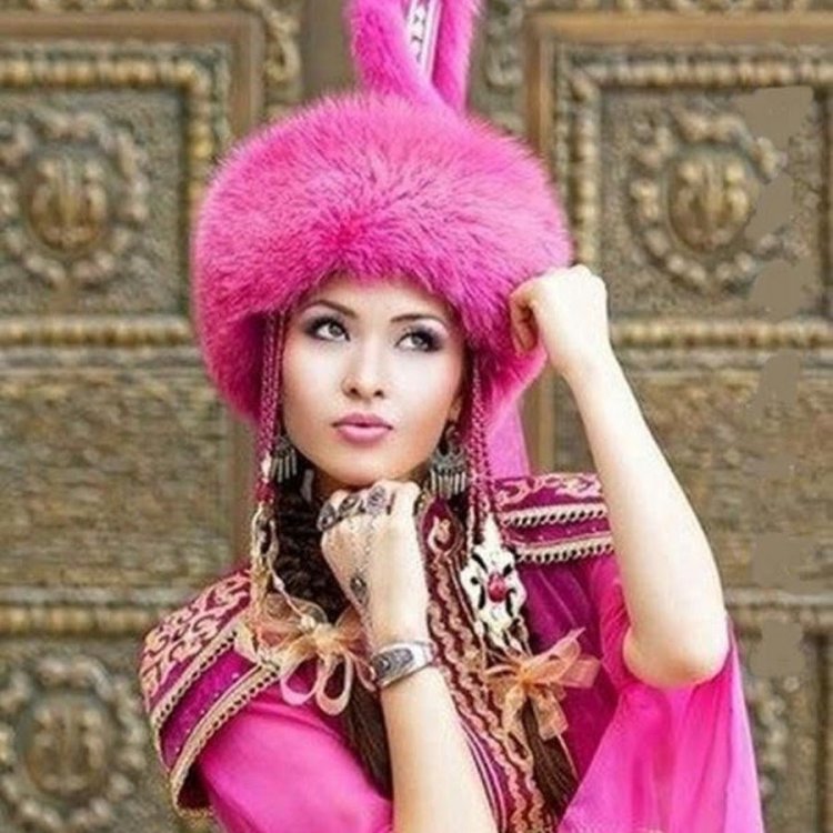 Kyrgyz national clothing