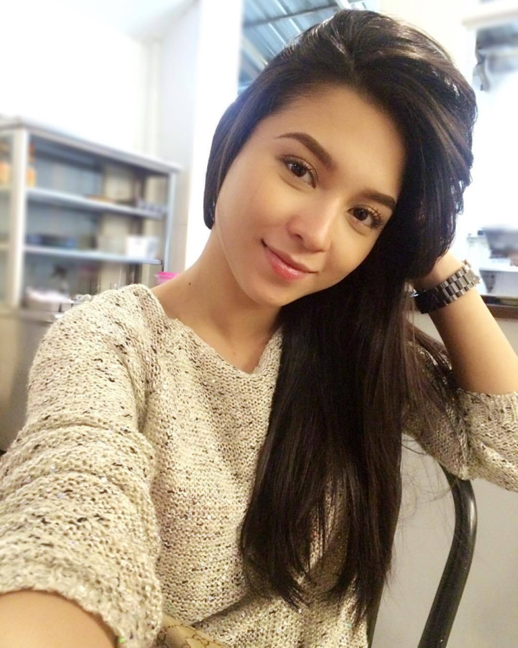 Selfie girls are at home