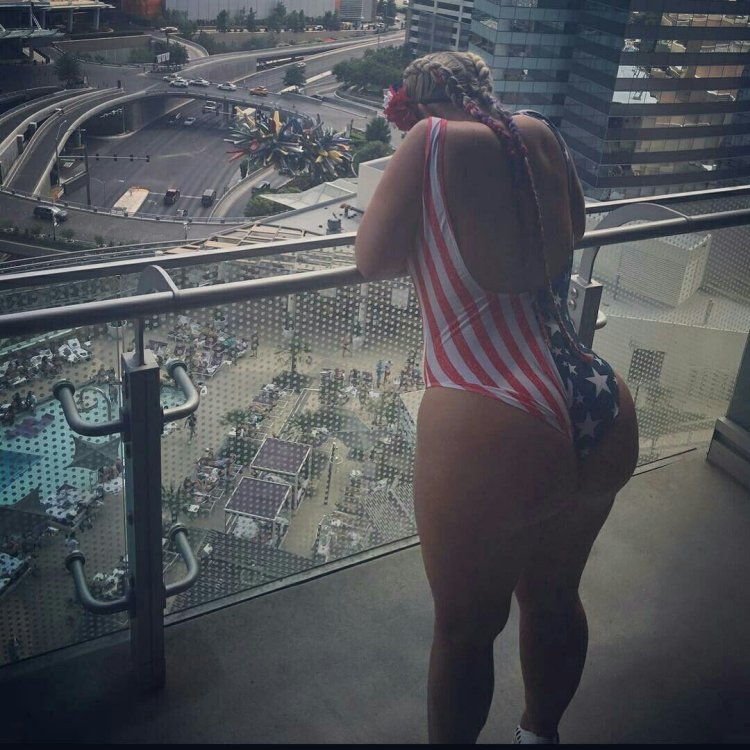 Julie cash yoga big asshops