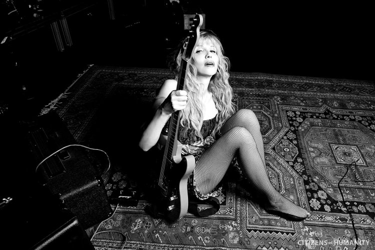 Taylor Momsen and Courtney Love