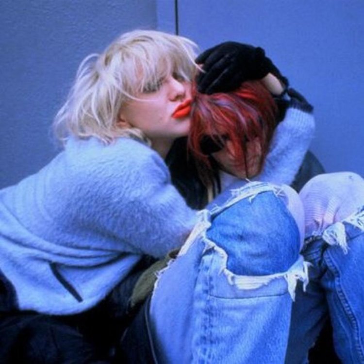 Kurt Kobain and Courtney Love photo