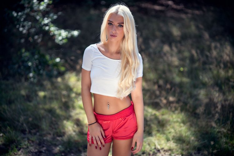 Arina Bezlapova model