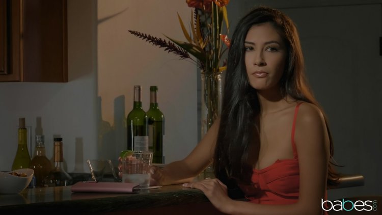 Beauties at the bar (1994)