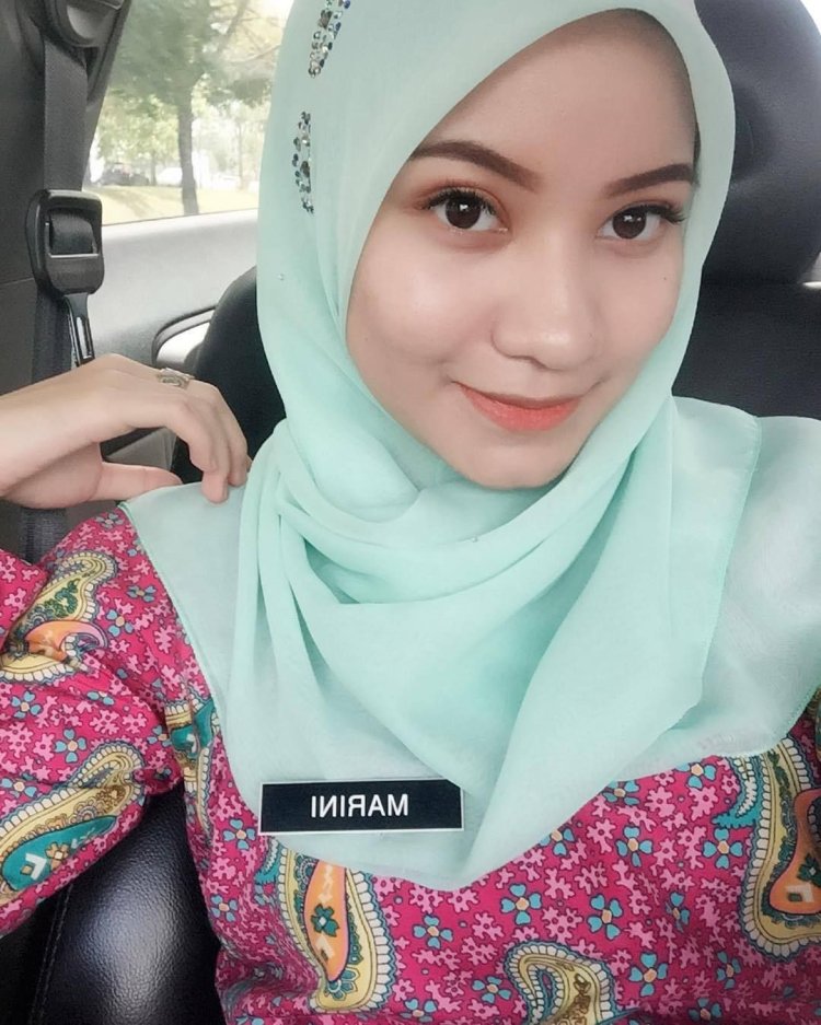 Hijab selfie Indonesian