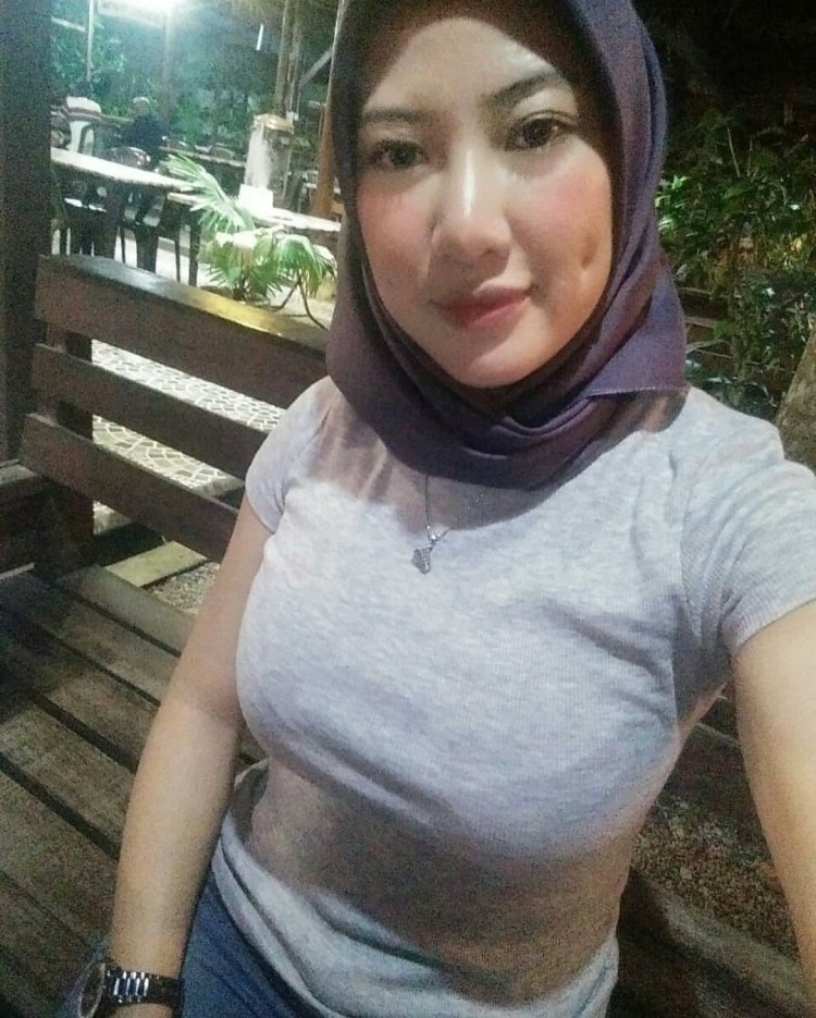 Indonesian girls in a hijab