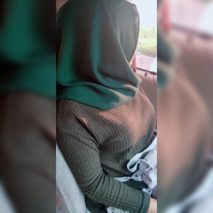 Tante Jilbab Nyepong