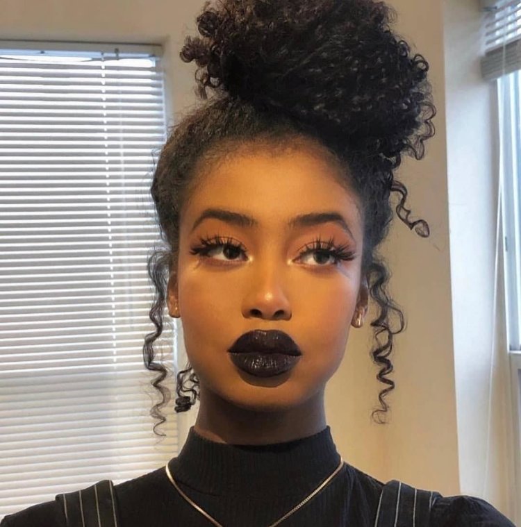 Makeup for Halloween Afro