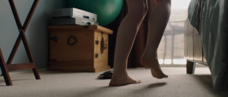 Madeline Zima barefoot