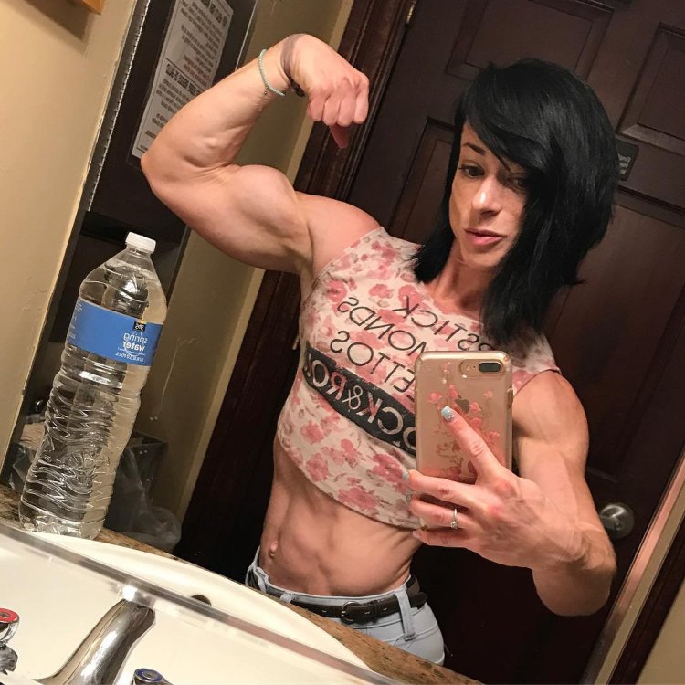 Female BodyBuilder Jodi Leigh Miller Nude