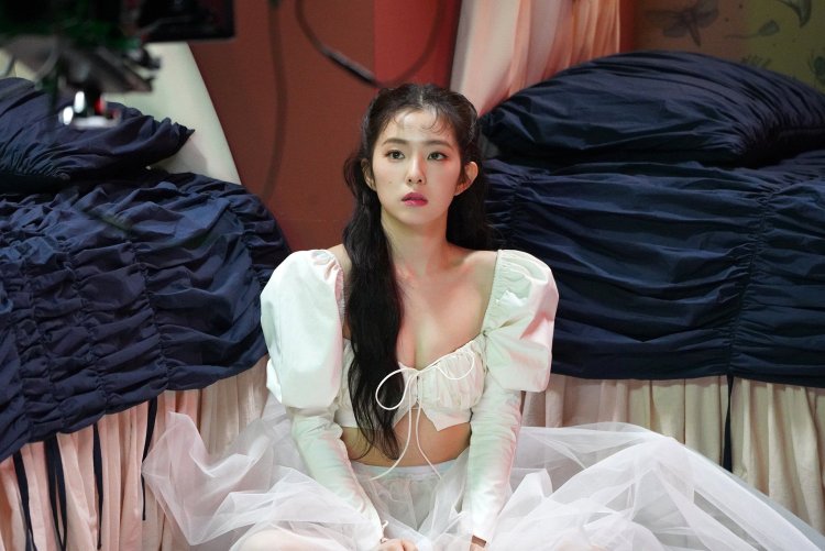 Irene Red Velvet Monster