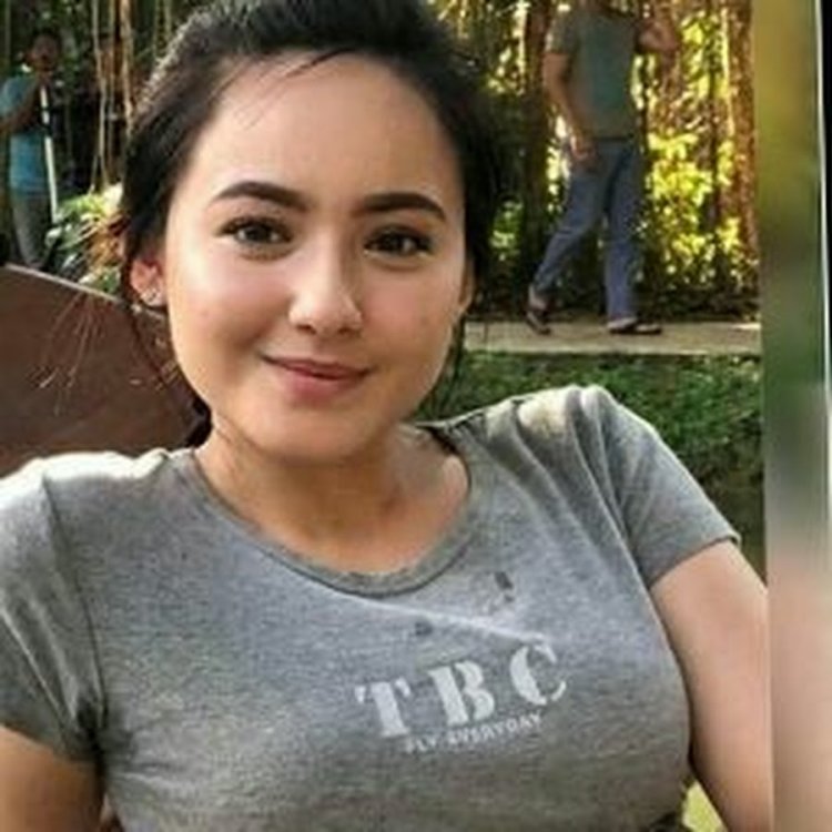 Girls Milashki in swimsuits