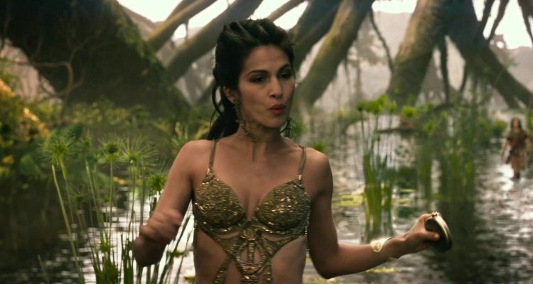 Elodi Jung in the underwear of the gods of Egypt