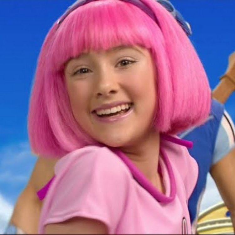 Maurello, Julianna Rose