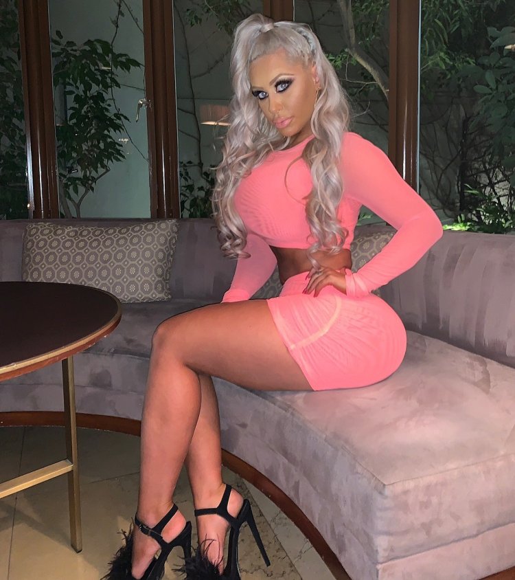 Blonde Jessica Brandy