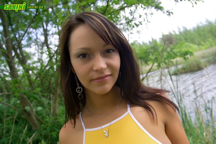 Sharp papillae Little