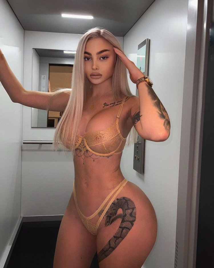 Selin Usentino in Onlifans