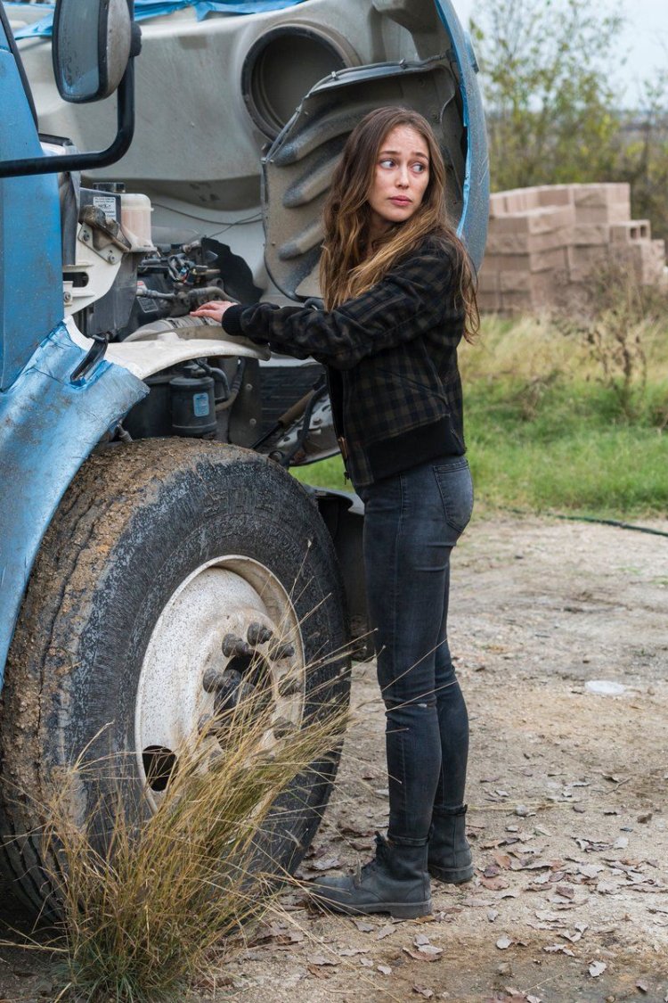 Alicia Debem-Cerry Fear the Walking